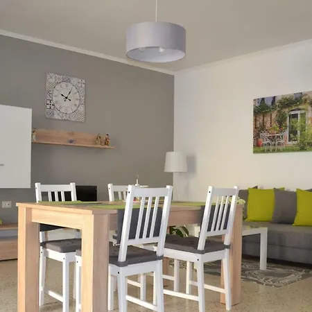 Апартаменты A Casa Di Sefy Toritto